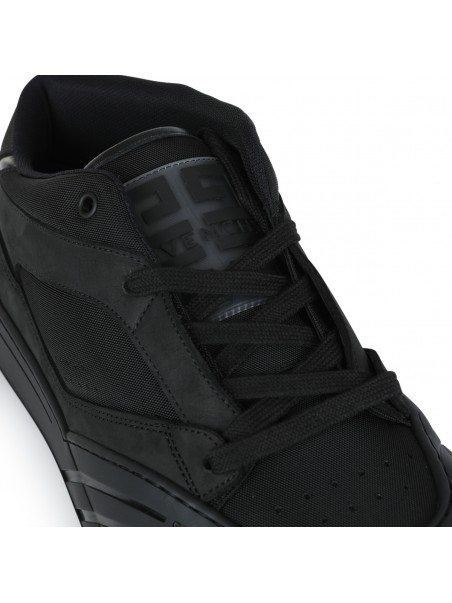 BLACK SKATE SNEAKERS