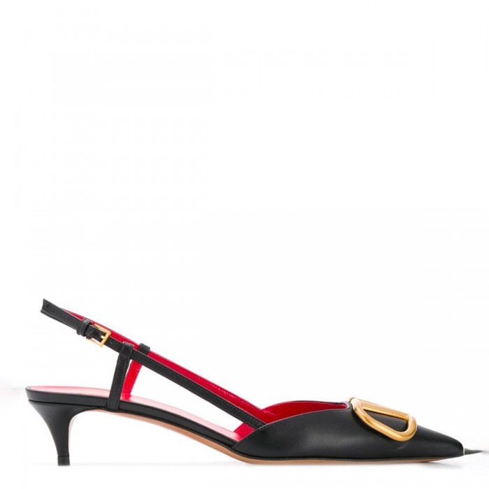 BLACK LEATHER PUMPS