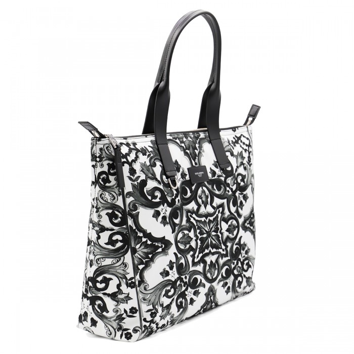 BLACK AND WHITE MAJOLICA TOTES 2