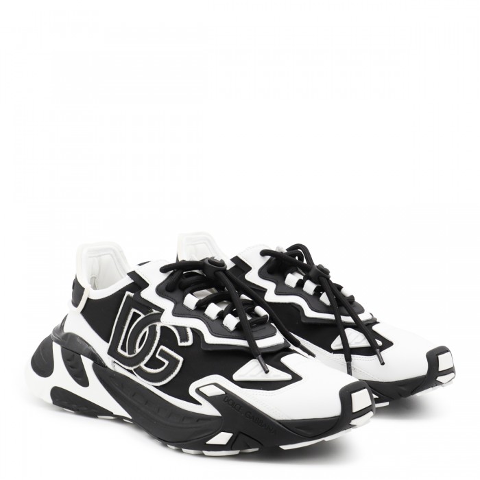 WHITE AND BLACK SNEAKERS 2