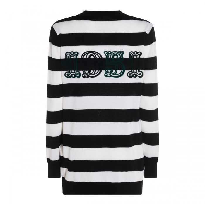 BLACK AND WHITE KNITWEAR 2