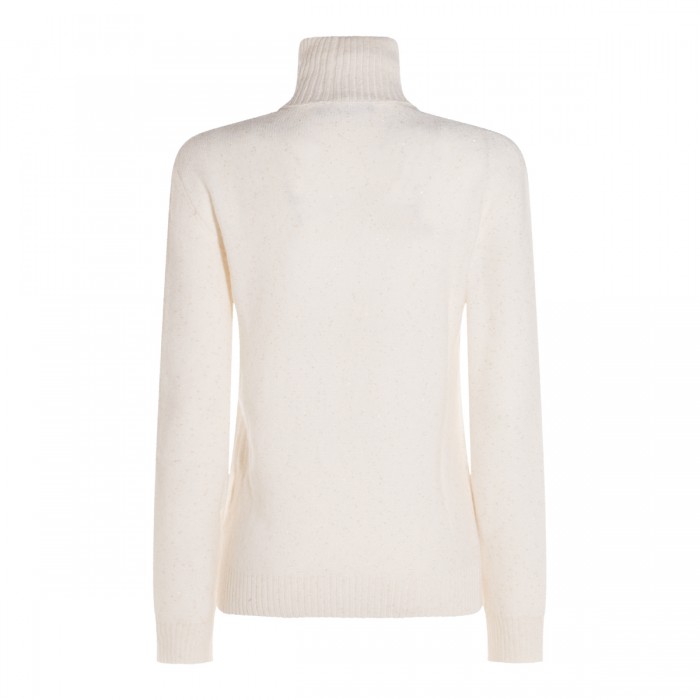 WHITE KNITWEAR 2
