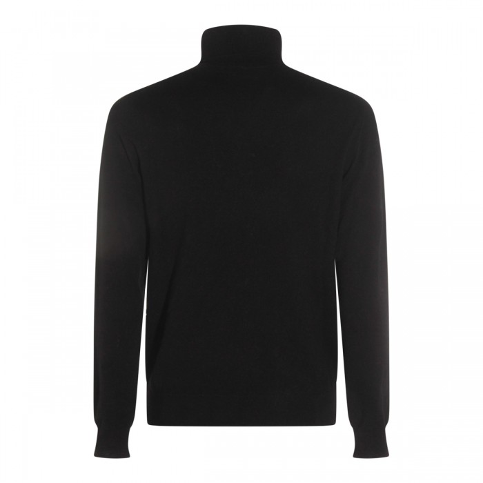 BLACK KNITWEAR 2
