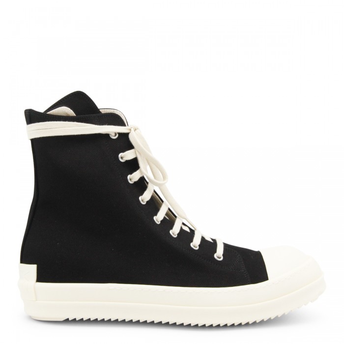 BLACK SNEAKERS