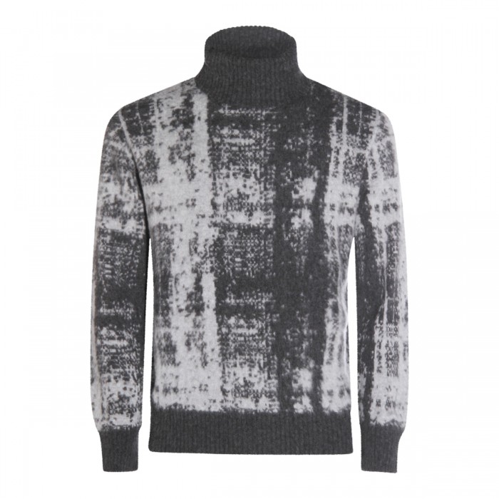 BLACK WOOL KNITWEAR