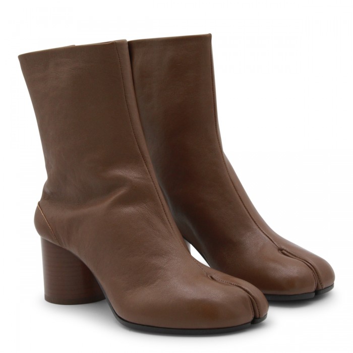 BROWN LEATHER BOOTS 2