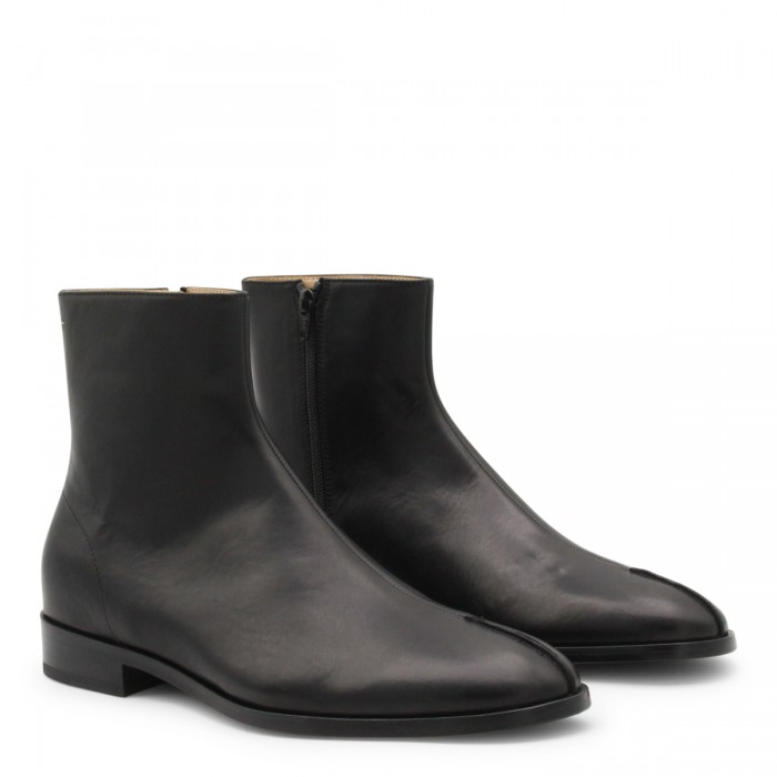 BLACK LEATHER BOOTS 2