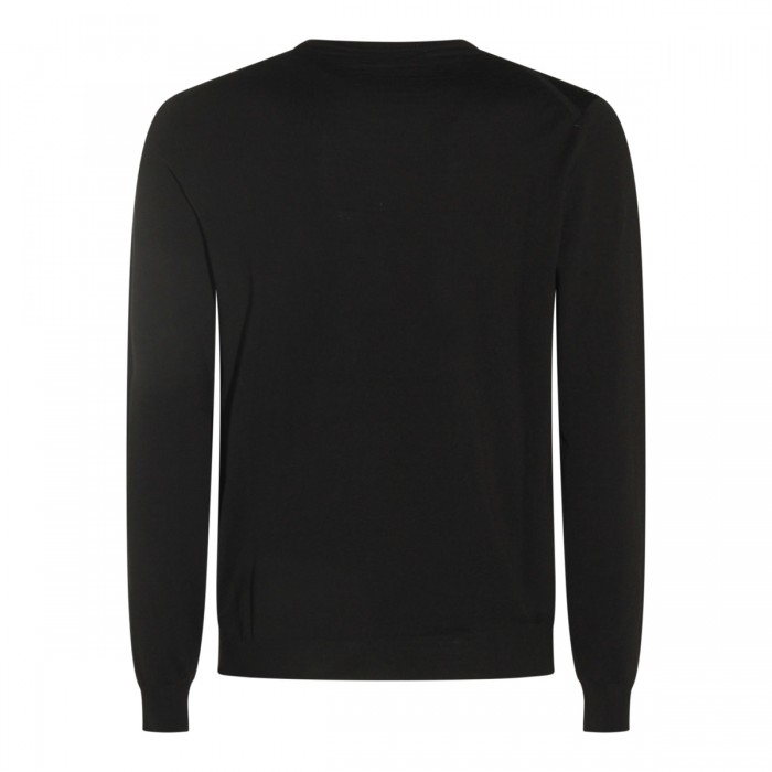 BLACK KNITWEAR 2