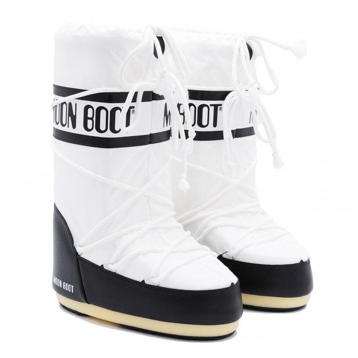 BLACK AND WHITE ICON BOOTS 2