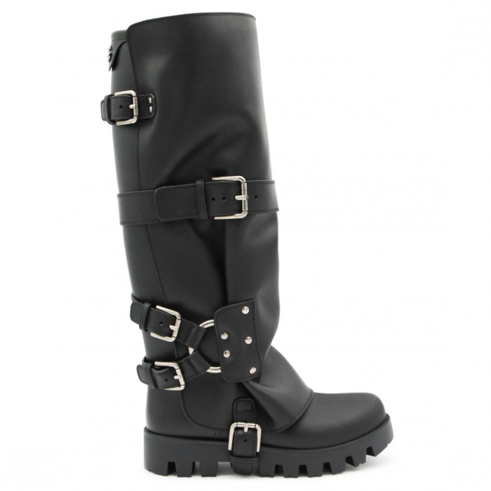 BLACK LEATHER BOOTS
