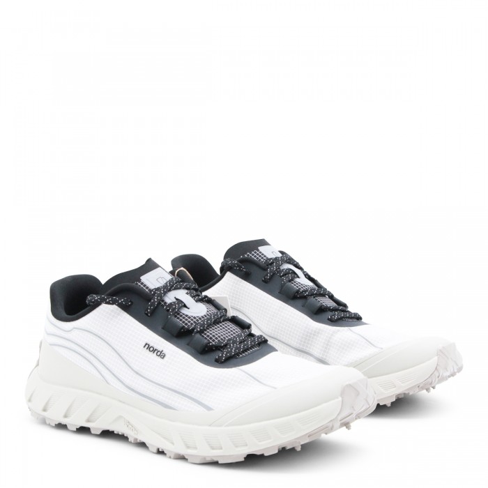 WHITE AND BLACK SNEAKERS 2