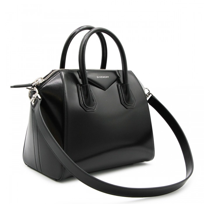 BLACK LEATHER ANTIGONA... 2