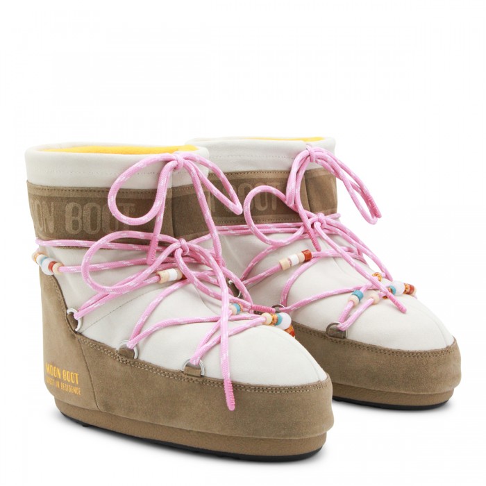 HONEY AND WHITE BOOTS 2