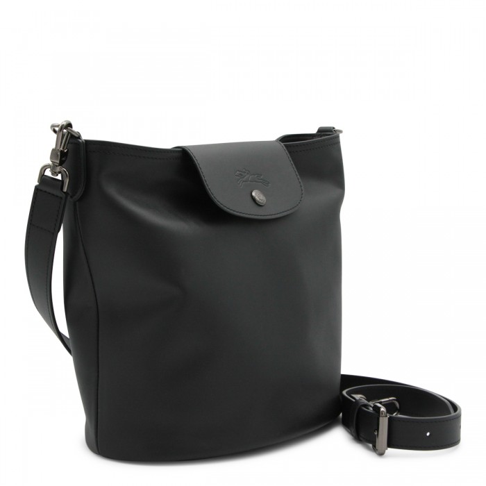 BLACK CROSSBODY BUCKET 2