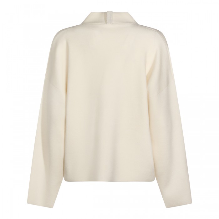 WHITE KNITWEAR 2