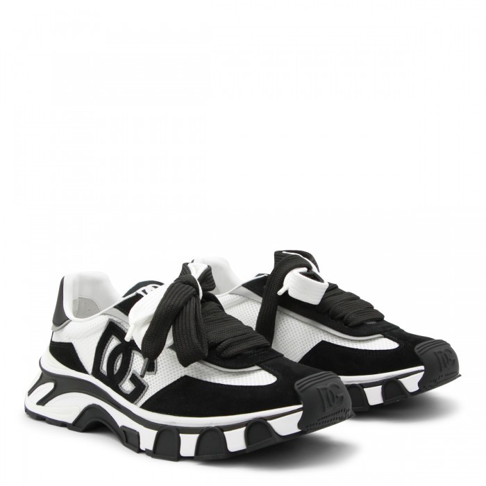 WHITE AND BLACK SNEAKERS 2