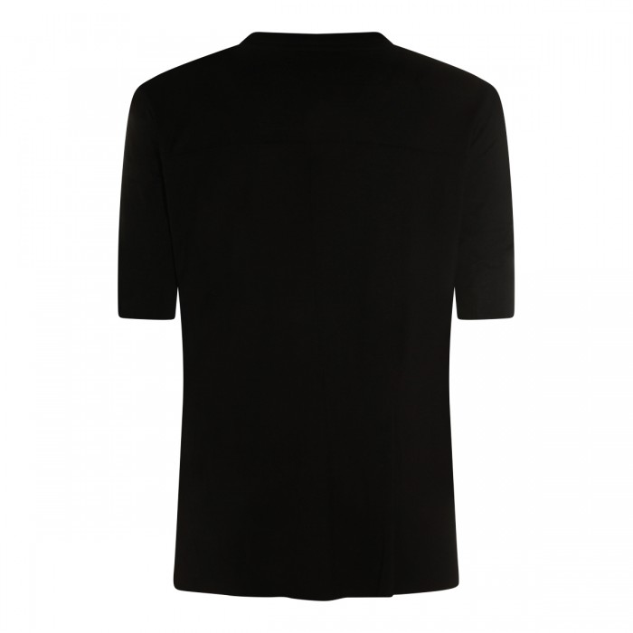 BLACK T-SHIRT 2