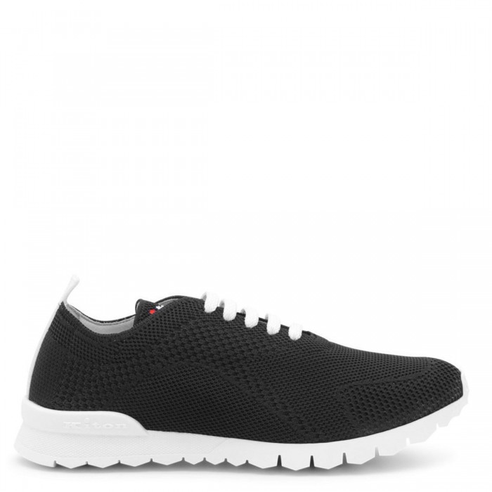 BLACK FITS SNEAKERS