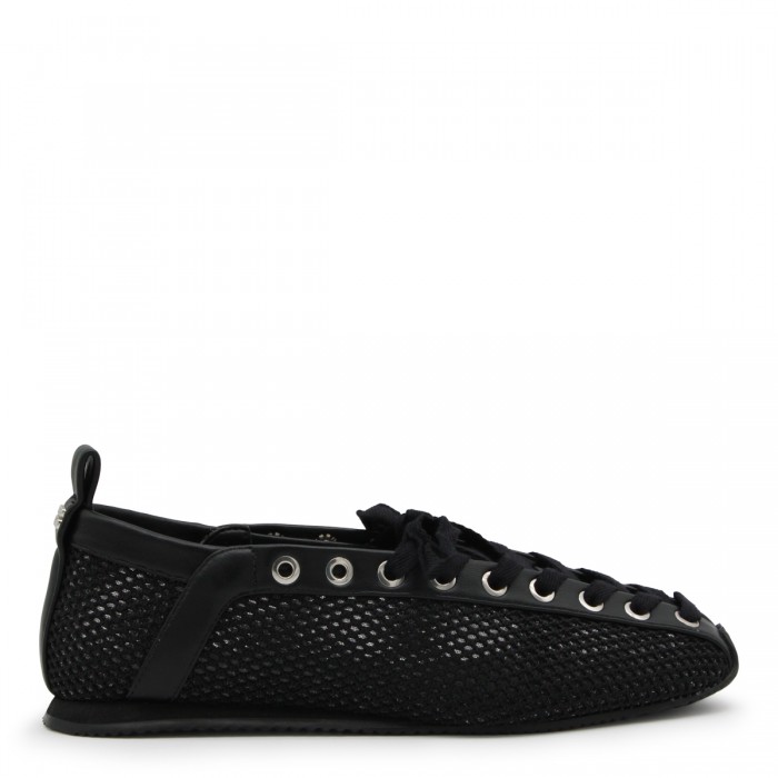 BLACK FLATS