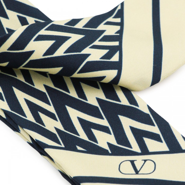 IVORY AND BLUE NAVY SILK SCARF 2