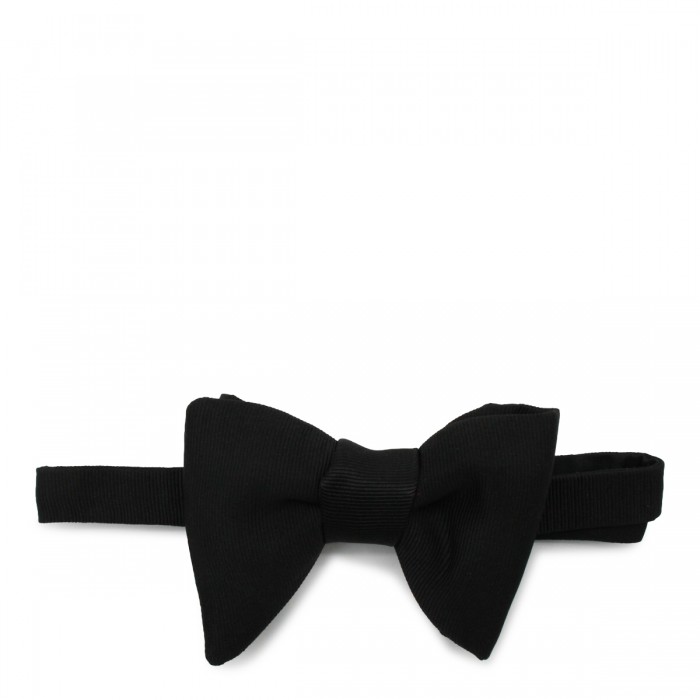 BLACK SILK PAPILLON TIE