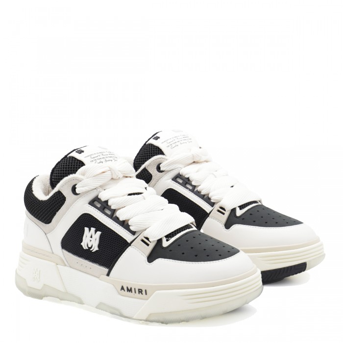 BLACK AND WHITE SNEAKERS 2
