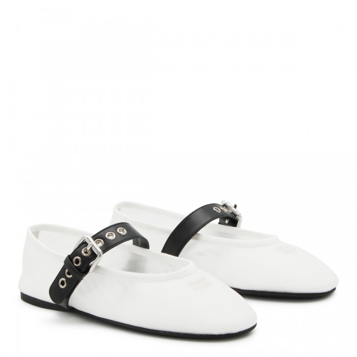 WHITE LOGO FLATS 2