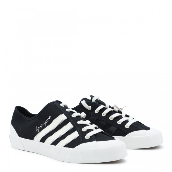 BLACK SNEAKERS 2