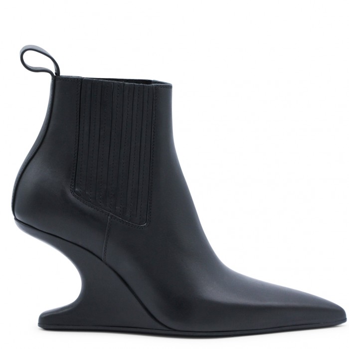 BLACK LEATHER BOOTS
