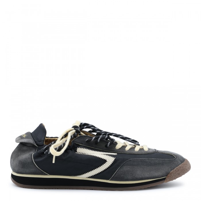 DIRTY BLACK LEATHER SNEAKERS