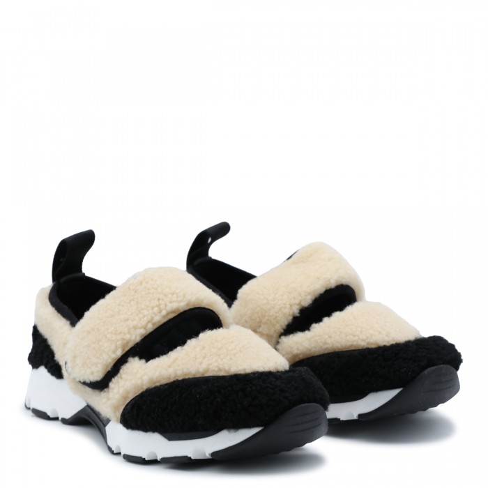 BEIGE AND BLACK SHEARLING... 2