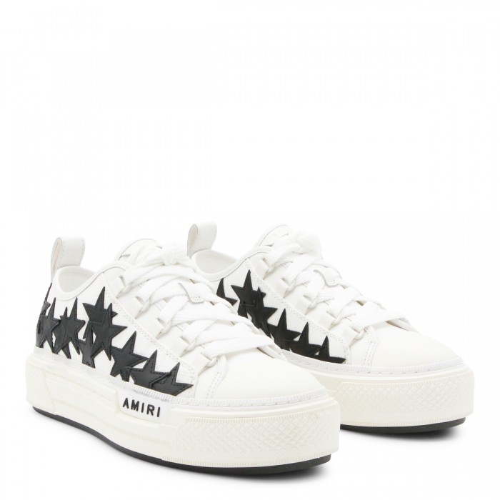 WHITE AND BLACK STARS COURT... 2