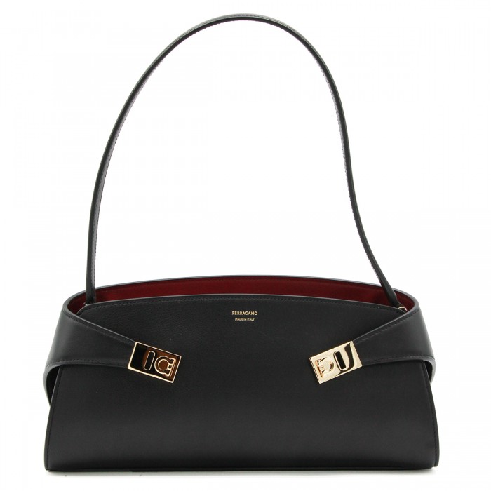 BLACK LEATHER HUG SH EAST...