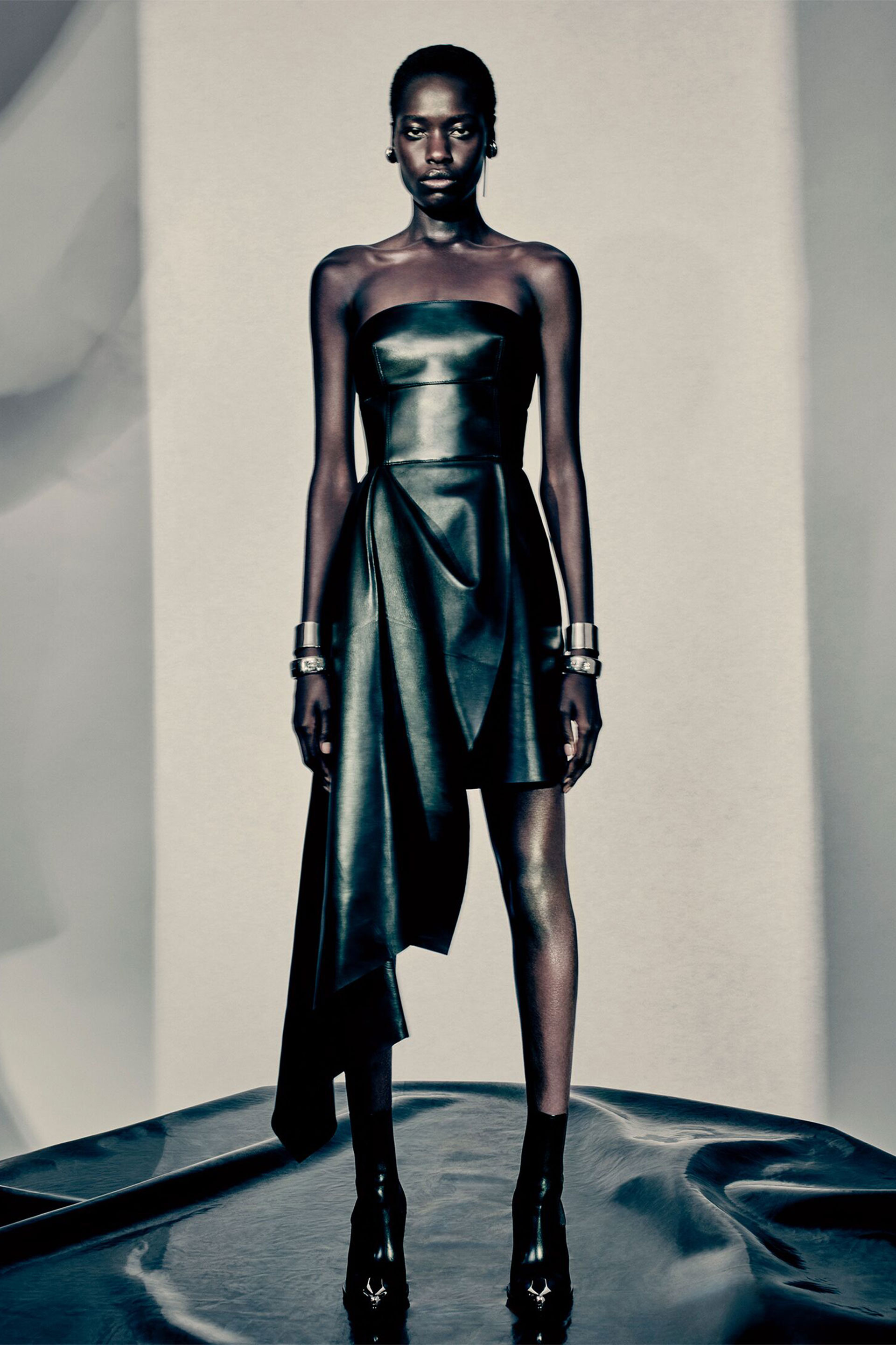 Alexander McQueen Fall 22